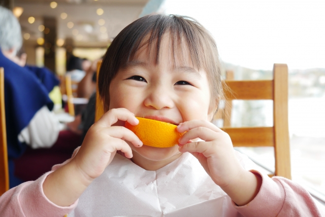 3 loại trái cây này rất tốt cho sự phát triển chiều cao của trẻ: Cha mẹ nên cho con mình ăn thường xuyên - Ảnh 1.