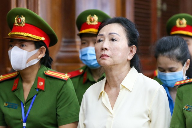 Xét xử vụ Vạn Thịnh Phát: Bà Trương Mỹ Lan đề nghị được khắc phục 1.650 tỉ cho chồng và cháu gái - Ảnh 1.