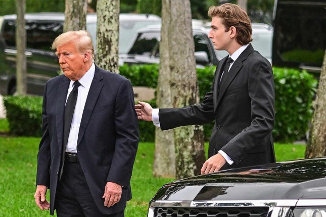 Bình luận về Barron Trump gây phẫn nộ - Ảnh 2.