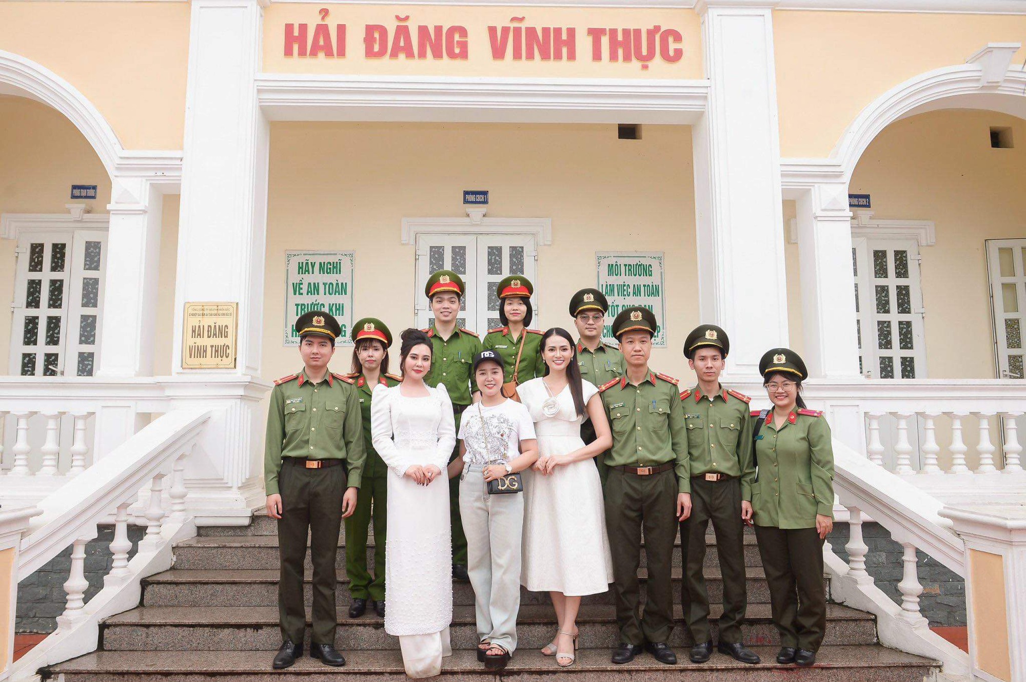 Hoa hậu Phan Kim Oanh dùng hết tiền cát xê để từ thiện - Ảnh 2.