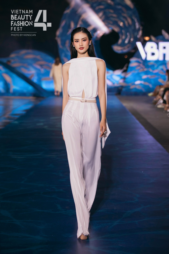 Chính thức: Ý Nhi được quyền thi Miss World sau loạt thị phi, 1 nàng hậu từng thừa nhận dao kéo cũng chinh chiến quốc tế! - Ảnh 4. Chính thức: Ý Nhi được quyền thi Miss World sau loạt thị phi, 1 nàng hậu từng thừa nhận dao kéo cũng chinh chiến quốc tế! - Ảnh 4.