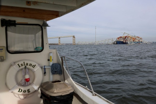 Mỹ: Thủy thủ đoàn nói tàu container bị 'mất kiểm soát' trước khi đâm sập cầu - Ảnh 11.
