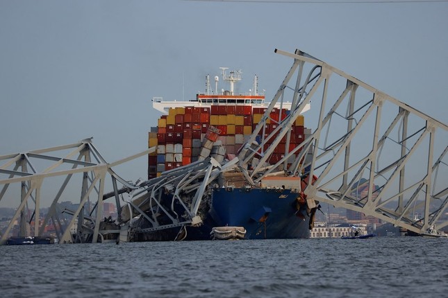 Mỹ: Thủy thủ đoàn nói tàu container bị 'mất kiểm soát' trước khi đâm sập cầu - Ảnh 8.
