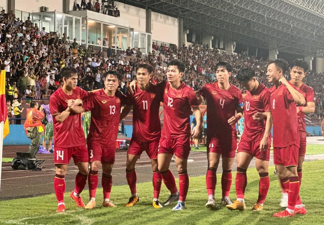 Truyền thông Hàn Quốc: Ông Troussier đã phá nát những gì HLV Park Hang-seo gây dựng cho bóng đá Việt Nam - Ảnh 2.