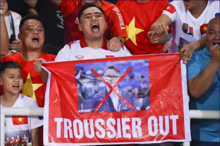 HLV Troussier chính thức chia tay đội tuyển Việt Nam- Ảnh 1.
