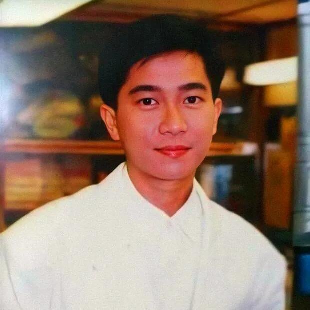Mối thâm tình của Hà Siêu Quỳnh: Bất chấp miệng đời đi đưa tiễn người thương đoạn đường cuối cùng, đôi bông tai kỷ vật gìn giữ suốt 38 năm - Ảnh 3. Mối thâm tình của Hà Siêu Quỳnh: Bất chấp miệng đời đi đưa tiễn người thương đoạn đường cuối cùng, đôi bông tai kỷ vật gìn giữ suốt 38 năm - Ảnh 3.