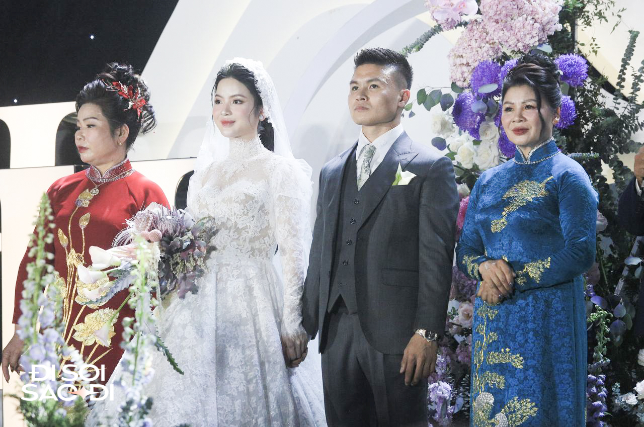 Quang Hải có hành động tinh tế 10 điểm với Chu Thanh Huyền ở đám cưới, lộ biểu cảm căng thẳng trước họ nhà gái- Ảnh 7.