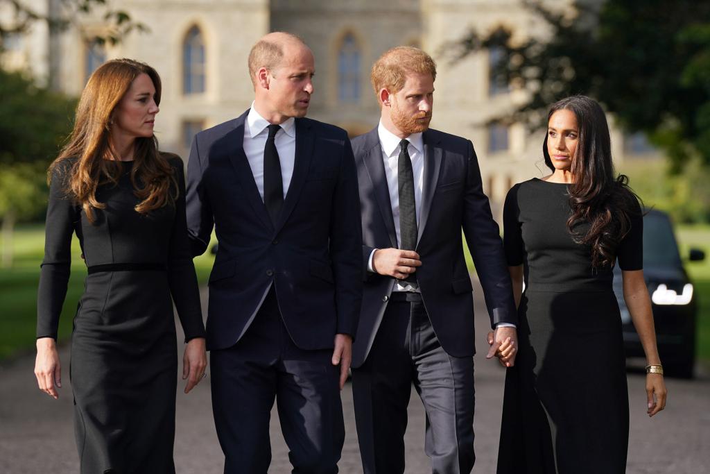 Harry và Meghan tràn đầy hy vọng hòa giải với vợ chồng Vương phi Kate- Ảnh 1.