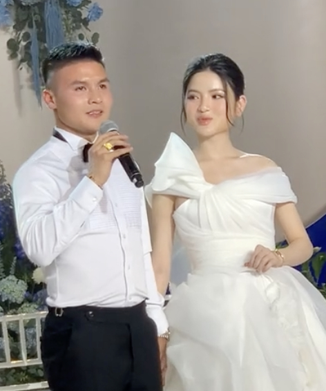 Đôi môi thiếu tự nhiên của Chu Thanh Huyền trong ngày cưới bất ngờ lại rơi vào vòng xoáy thị phi - Ảnh 2.