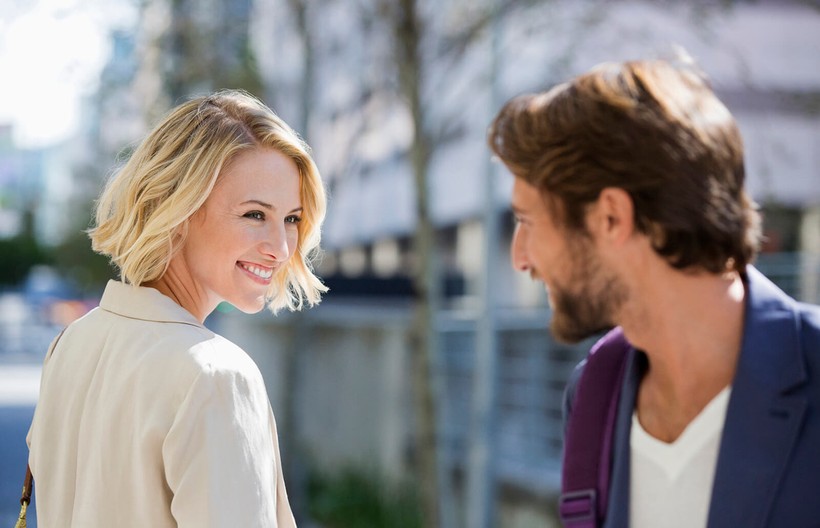 Bất ngờ lý do đàn ông có vợ vẫn 'thả thính' phụ nữ khác - Ảnh 1. Bất ngờ lý do đàn ông có vợ vẫn 'thả thính' phụ nữ khác - Ảnh 1.