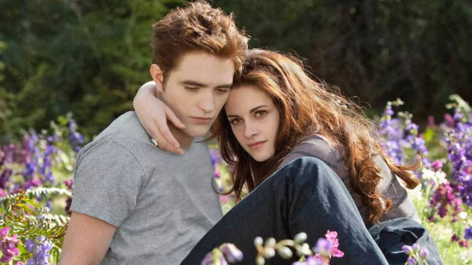 Nữ chính &quot;Twilight&quot; công khai chê phim thậm tệ sau 15 năm, còn hé lộ câu thoại đáng ghét nhất - Ảnh 1.