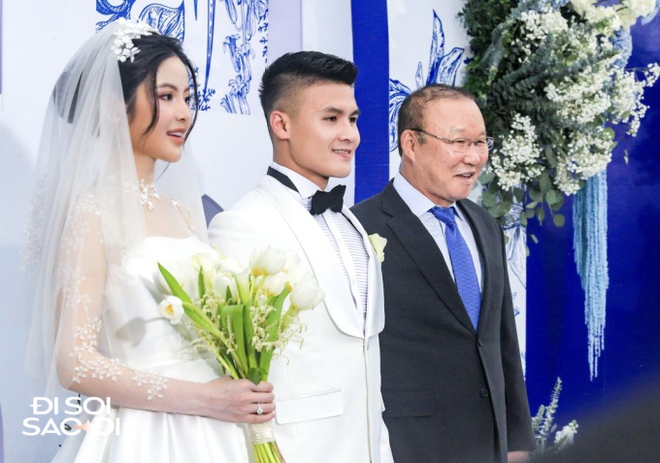 Khách dự đám cưới Quang Hải - Chu Thanh Huyền ở quê nhà đi xe “sang xịn mịn” cỡ nào?- Ảnh 9.