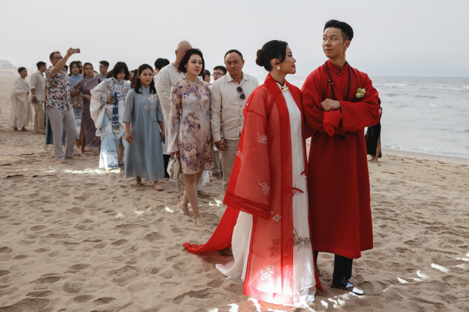 Đám cưới độc đáo với khách mời từ hơn 20 quốc gia của thiên kim gia tộc có nếp sống thiền bí ẩn nhất Việt Nam - Ảnh 14.