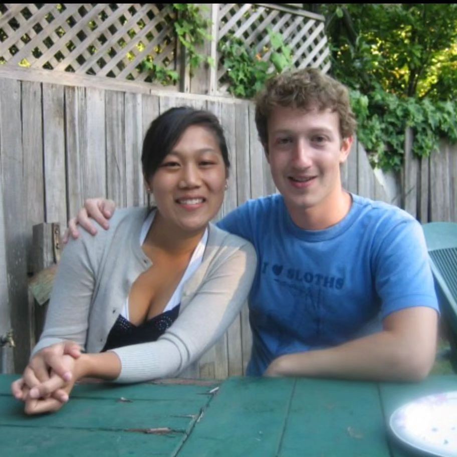 Ông chủ Facebook Mark Zuckerberg và vợ gây chú ý ở tiệc cưới 120 triệu USD - Ảnh 9.