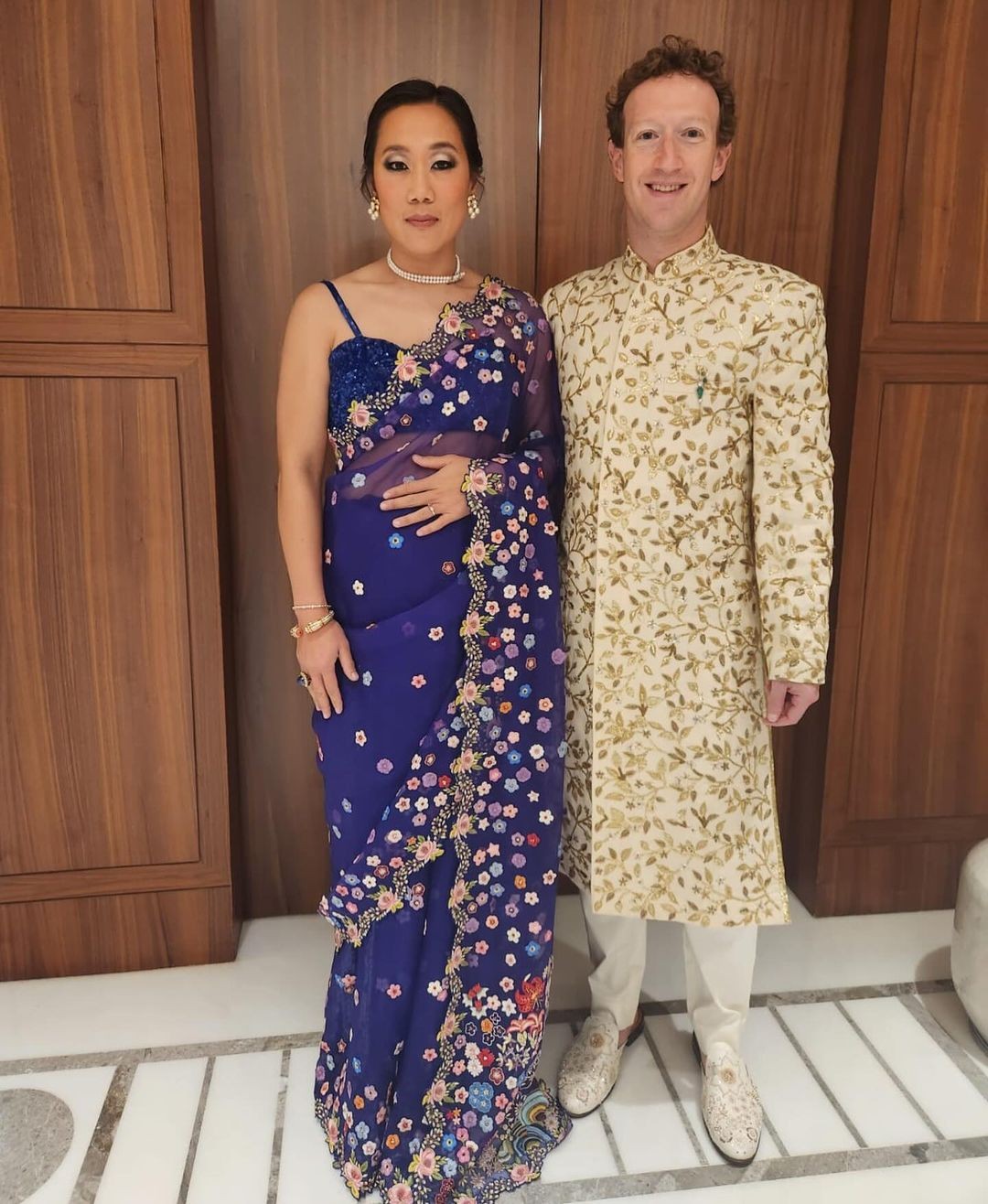 Ông chủ Facebook Mark Zuckerberg và vợ gây chú ý ở tiệc cưới 120 triệu USD - Ảnh 6.