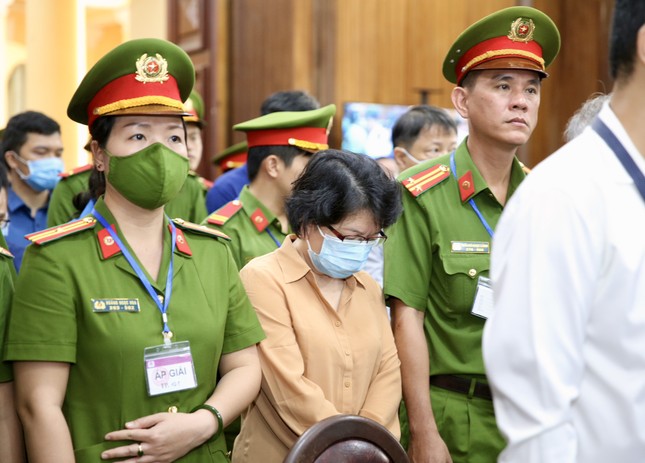 Hình ảnh nữ đại gia Trương Mỹ Lan sau hơn 1 năm bị tạm giam - Ảnh 7.