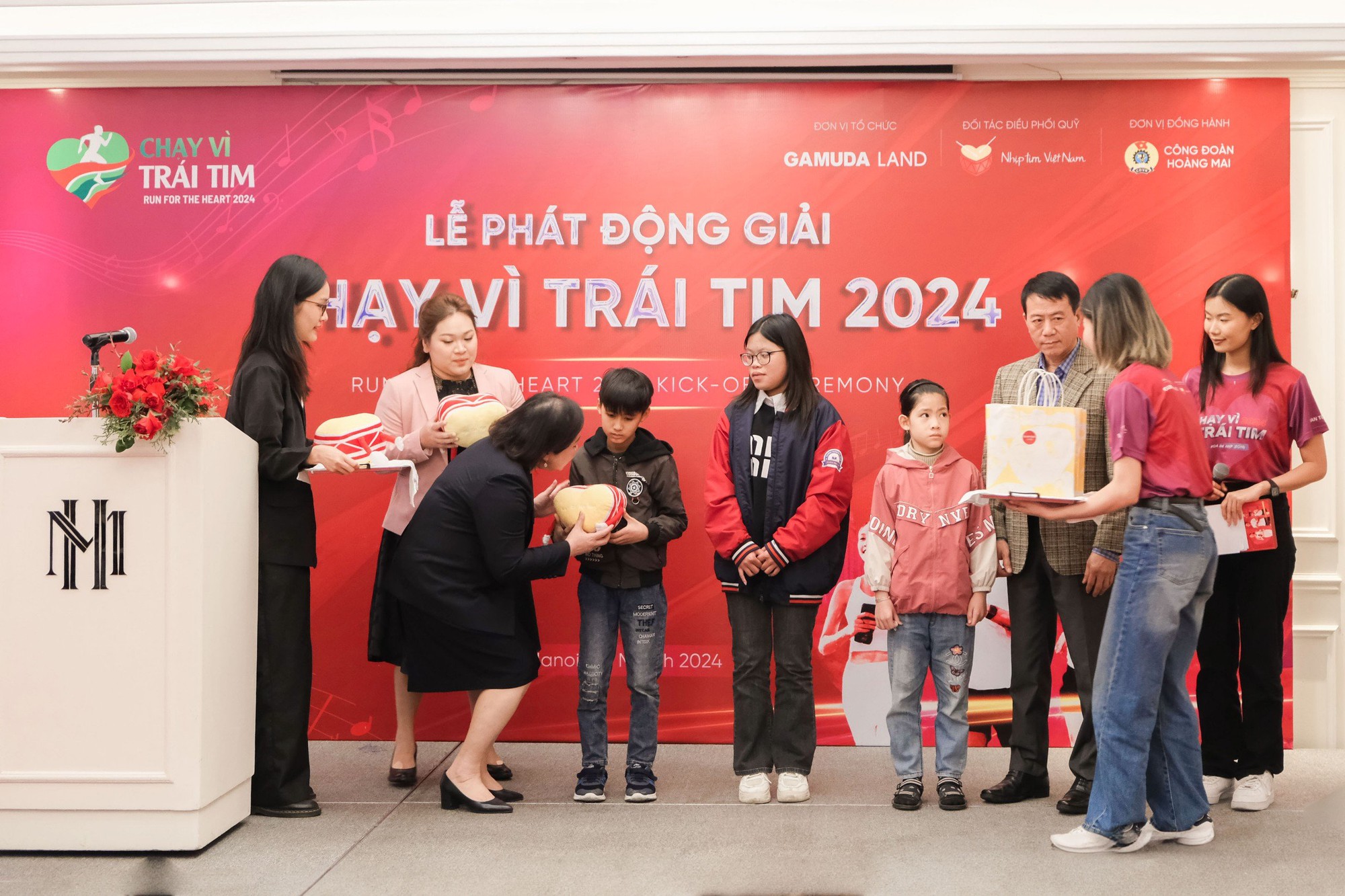 &quot;Chạy Vì Trái Tim 2024&quot; và một thập kỷ nối dài hy vọng cho trẻ em nghèo mắc bệnh tim bẩm sinh - Ảnh 2.