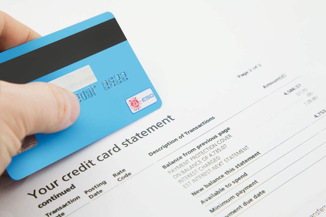 Sử dụng thẻ tín dụng như thế nào để tiết kiệm tiền? Bạn phải biết 6 phương pháp cực kỳ thiết thực này - Ảnh 1.