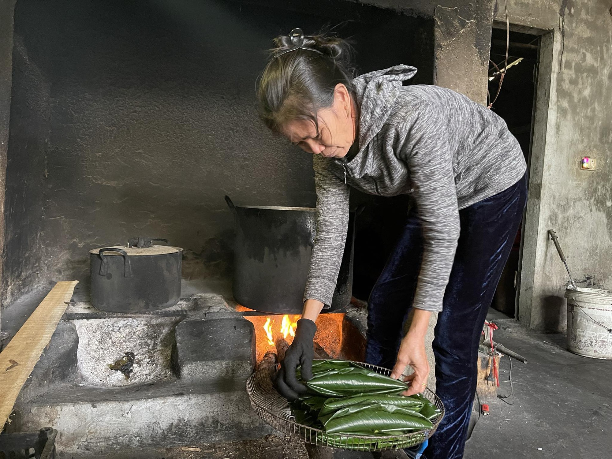 Làng quê khởi sắc nhờ gói hàng nghìn chiếc bánh lá mỗi ngày- Ảnh 5.