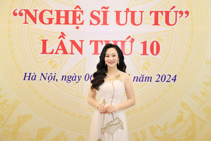 Nghệ sĩ Hoài Anh: Danh hiệu NSƯT vừa là vinh dự đồng thời là thử thách - Ảnh 3.