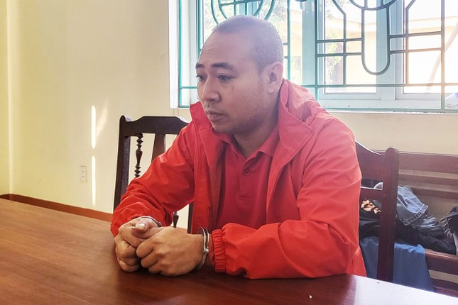 Bắt kẻ chuyên rình rập, khống chế những người phụ nữ đi ô tô - Ảnh 1. Bắt kẻ chuyên rình rập, khống chế những người phụ nữ đi ô tô - Ảnh 1.