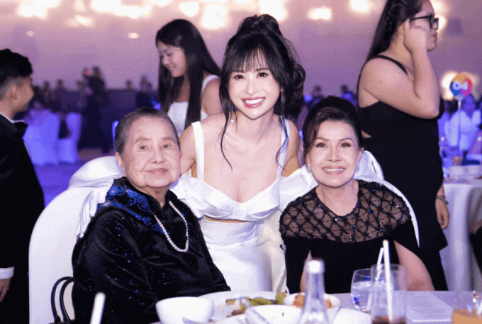 Luôn bị nghi ngờ về danh phận, con dâu tập đoàn nghìn tỷ tung tin nhắn với nhân vật quyền lực nhất nhà để làm rõ tất cả - Ảnh 3. Luôn bị nghi ngờ về danh phận, con dâu tập đoàn nghìn tỷ tung tin nhắn với nhân vật quyền lực nhất nhà để làm rõ tất cả - Ảnh 3.