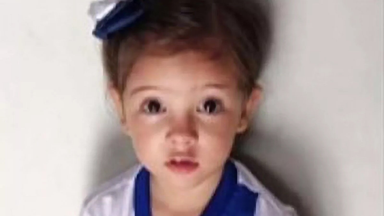 Bé gái 4 tuổi tử vong sau 3 tiếng đồng hồ bị bố bỏ quên trong ô tô - Ảnh 1.