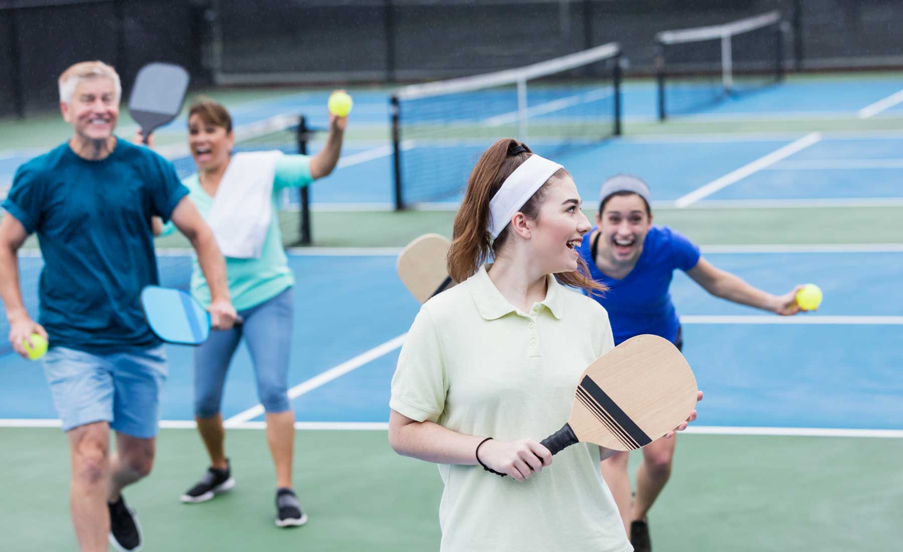 Tất tần tật những gì bạn cần biết về Pickleball - môn thể thao thời thượng đang khiến chị em phát sốt- Ảnh 2.