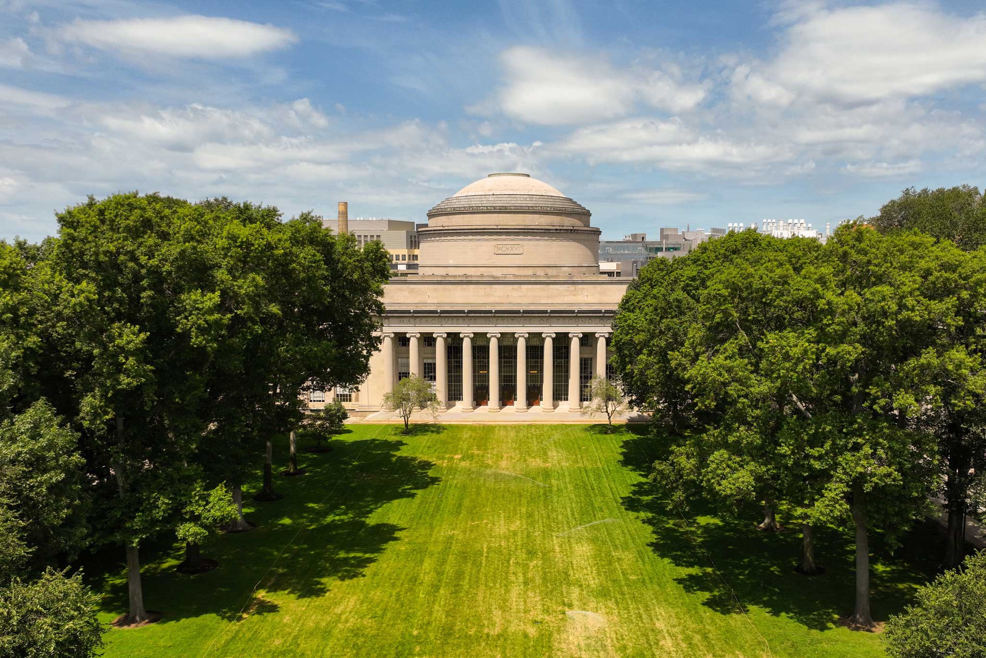 Học sinh, phụ huynh Việt Nam thường nhắc đến Harvard hay Yale mà không phải ai cũng biết đây mới là đại học hạng 1 nước Mỹ: Tỷ lệ chọi 4:100, không nằm trong Ivy League- Ảnh 1.