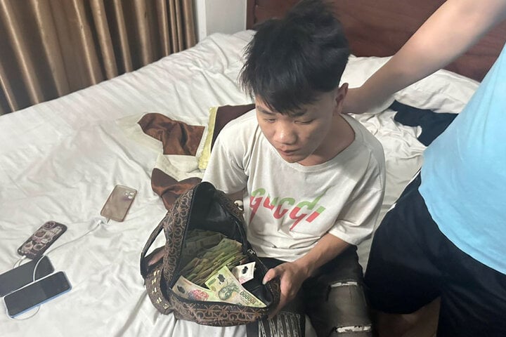 Hà Giang: Trộm hơn 100 triệu đồng tiền phúng viếng đám ma - Ảnh 1.