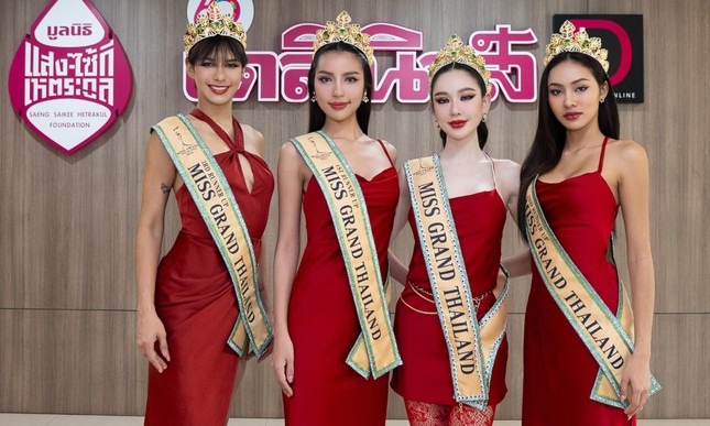 Đương kim Hoa hậu Hòa bình Thái Lan bị chê mặc thảm họa - Ảnh 2.