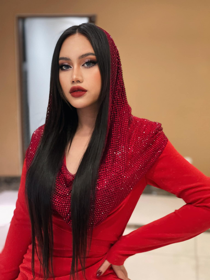 Châu Đăng Khoa tố Sofia ăn chặn tiền stylist, lén lút qua mặt công ty nhận show riêng - Ảnh 2. Châu Đăng Khoa tố Sofia ăn chặn tiền stylist, lén lút qua mặt công ty nhận show riêng - Ảnh 2.