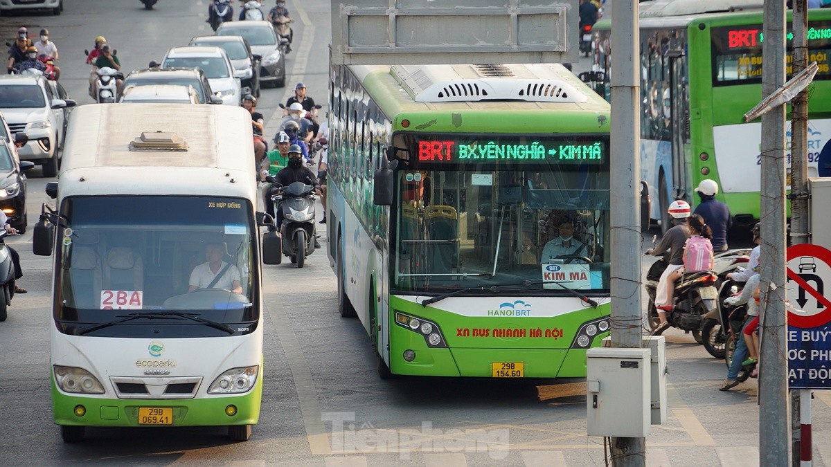 Tuyến buýt nhanh BRT hoạt động ra sao trước khi được Hà Nội đề xuất thay bằng đường sắt đô thị? - Ảnh 7.