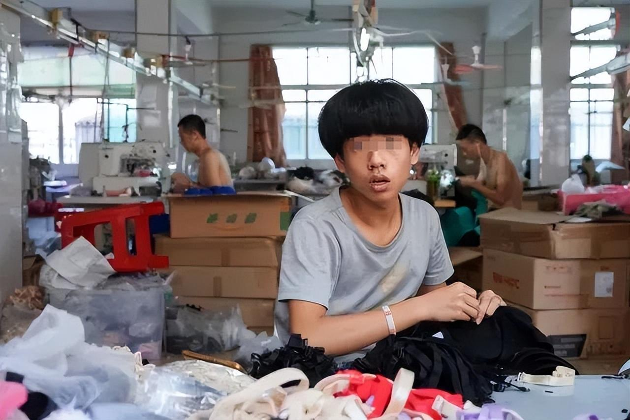 photo-1712044492605 photo-1712044492605