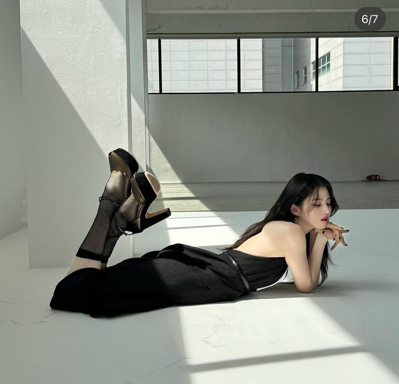 Han So Hee dính scandal tùm lum nhưng không bị Dior 