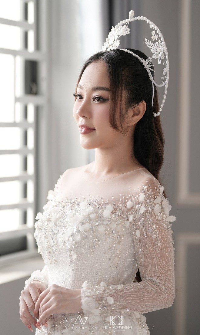 Đám cưới TiTi (HKT) tại Cần Thơ: Chú rể điển trai đón dâu bằng Rolls-Royce, dàn sính lễ bạc tỷ gây choáng - Ảnh 6.