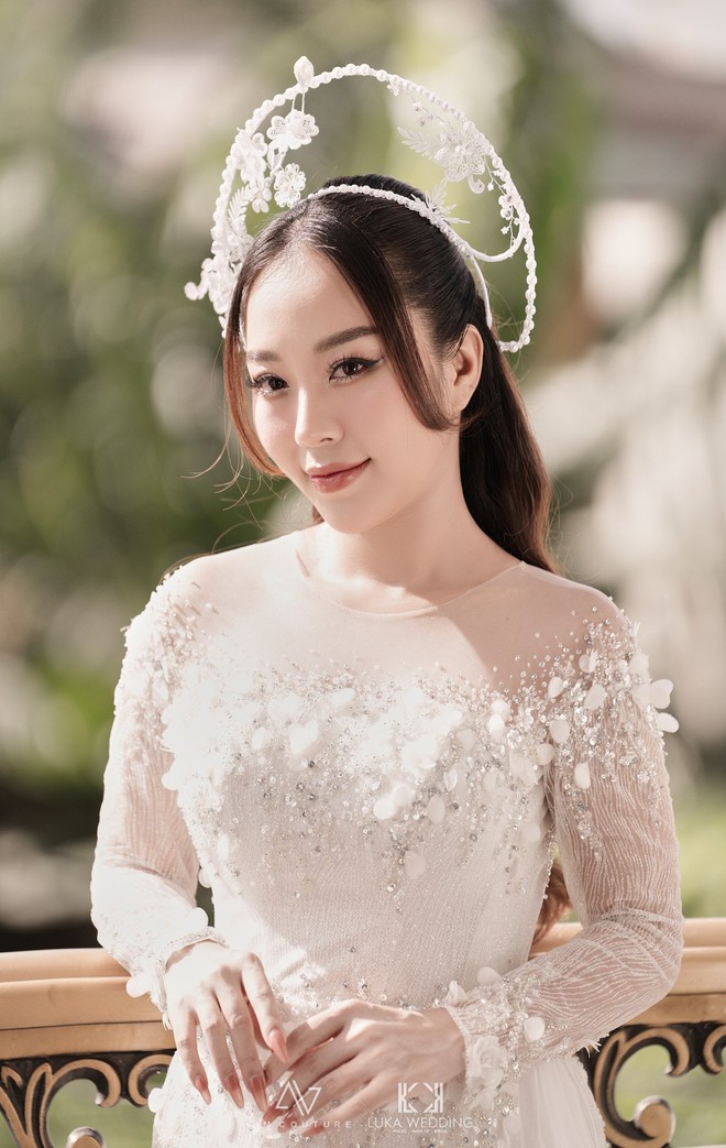 Đám cưới TiTi (HKT) tại Cần Thơ: Chú rể điển trai đón dâu bằng Rolls-Royce, dàn sính lễ bạc tỷ gây choáng - Ảnh 7.