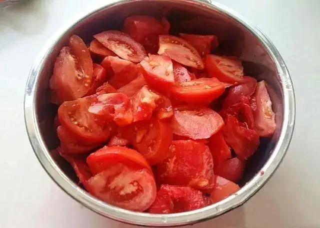 Đầu bếp chỉ thêm vào 1 nguyên liệu khi làm sốt cà chua mà siêu thơm ngon lại không chứa chất phụ gia  - Ảnh 3.
