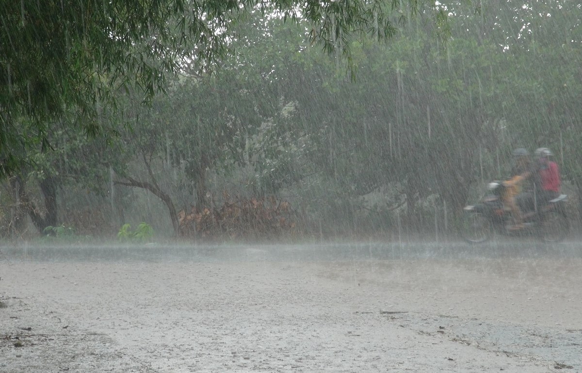 Thời tiết ngày 24/4: Bắc Bộ, Thanh Hóa và Nghệ An có mưa rào và dông rải rác - Ảnh 1.