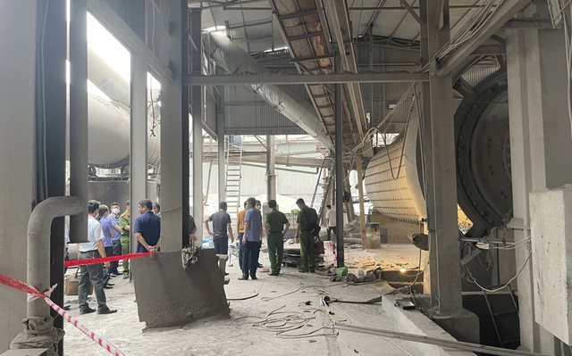 Công nhân kể lại vụ tai nạn làm 7 người tử vong ở Yên Bái: Máy nghiền bất ngờ hoạt động khi đang sửa chữa - Ảnh 1.