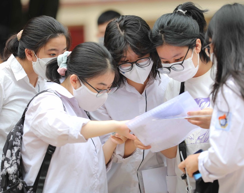 Tuyển sinh lớp 10: Mốc thời gian tuyển bổ sung vào trường công lập, học sinh cần lưu ý - Ảnh 1. Tuyển sinh lớp 10: Mốc thời gian tuyển bổ sung vào trường công lập, học sinh cần lưu ý - Ảnh 1.