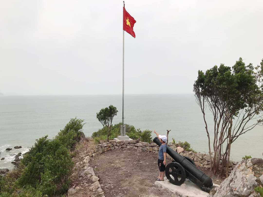 Phát hiện hòn đảo được mệnh danh là “ngọc thô” giữa biển: Cách Hà Nội hơn 200km, đẹp không kém Cô Tô, Quan Lạn nhưng ít người biết- Ảnh 5.