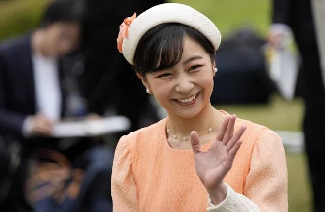 Hoàng gia Nhật Bản tổ chức tiệc mùa xuân: Hai công chúa tươi vui rạng rỡ chiếm trọn spotlight giữa sự kiện 1.400 người - Ảnh 10.