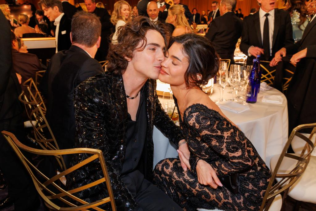 Rầm rộ tin Kylie Jenner mang thai con của Timothée Chalamet, nguồn tin thân cận lên tiếng- Ảnh 4.