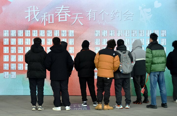 Nhiều đàn ông Trung Quốc thích ở rể, muốn tránh 'áp lực tài chính' - Ảnh 1.