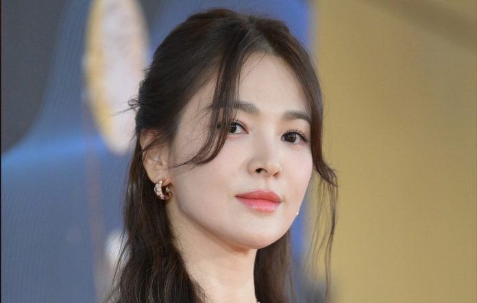 Rộ tin Song Hye Kyo &quot;nên duyên&quot; với Gong Yoo ở phim mới, netizen phấn khích &quot;đẩy thuyền&quot; ngoài đời thực- Ảnh 2.