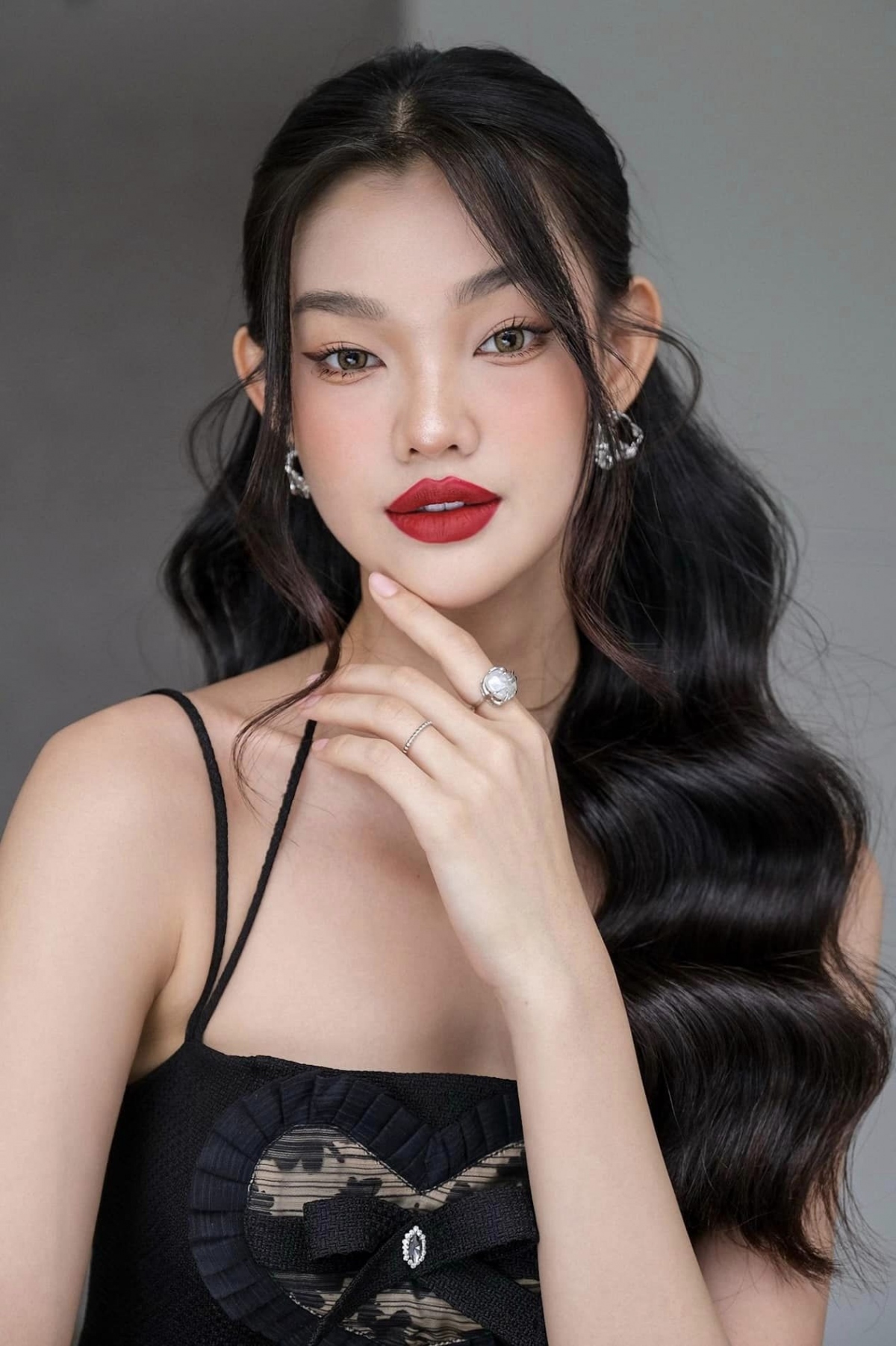 Bé Quyên - Từ cô gái gây nuối tiếc tại Hoa hậu Việt Nam đến nàng mẫu đắt show - Ảnh 9.