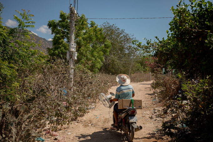 Xót xa cảnh bà con nông dân Ninh Thuận nỗ lực khoan giếng, tìm nước cứu hoa màu khi hồ thủy lợi khô đáy - Ảnh 11.