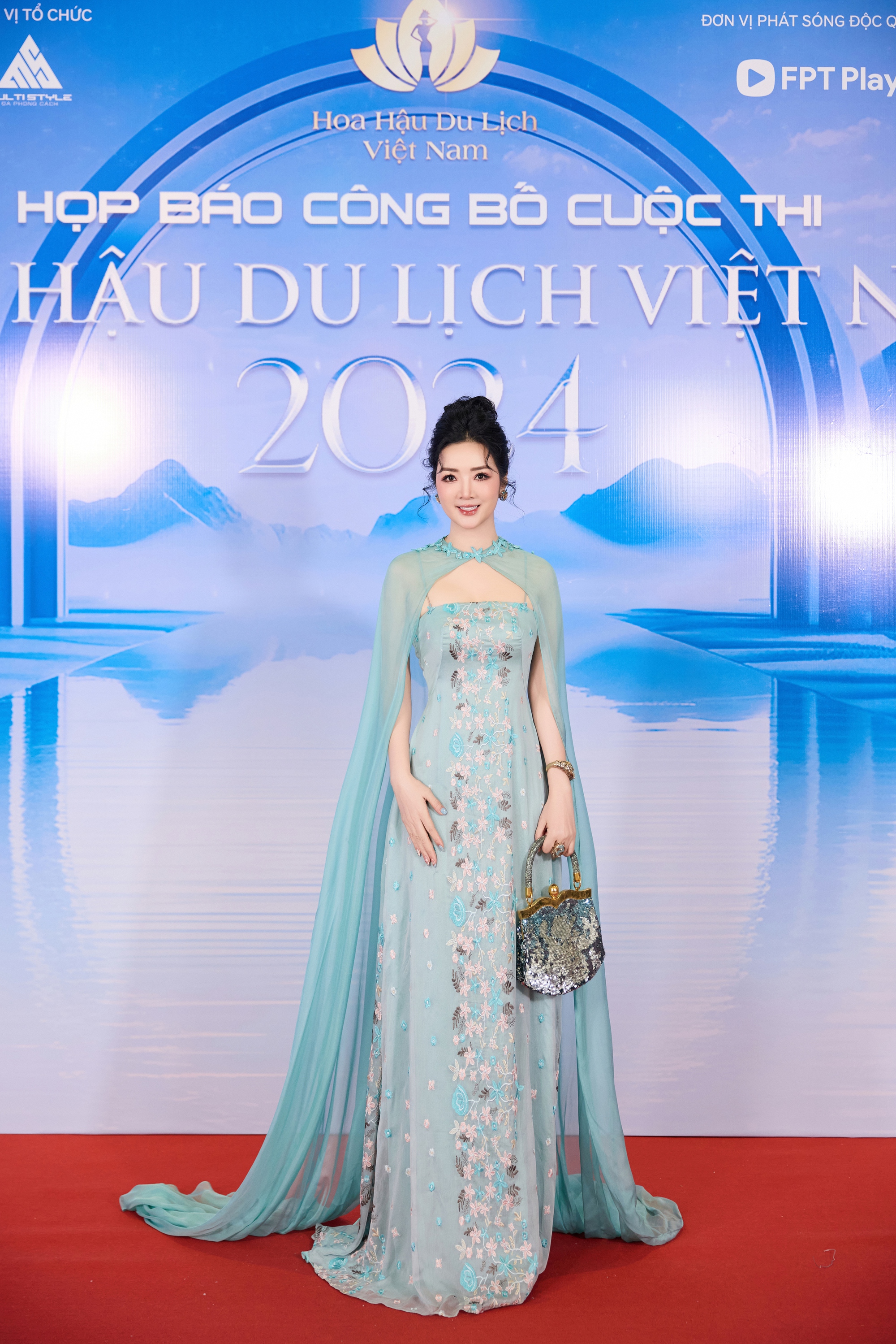 Dương Tú Anh cùng dàn Hoa hậu - Á hậu đình đám đọ sắc tại &quot;Hoa hậu Du lịch Việt Nam 2024&quot;- Ảnh 1.