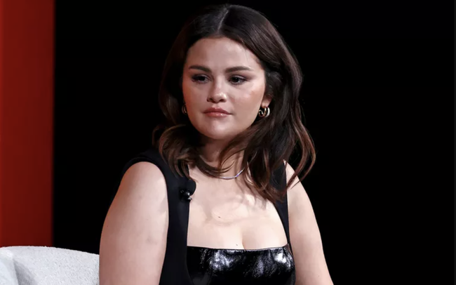 Selena Gomez: Thế hệ này có tiêu chuẩn sắc đẹp không thực tế - Ảnh 1.